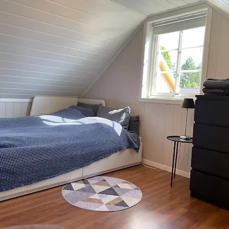 Sentrumsnaert Ved Bugarden
